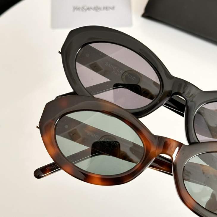 Picture of Saint Laurent Sunglasses _SKUfw79399302fw